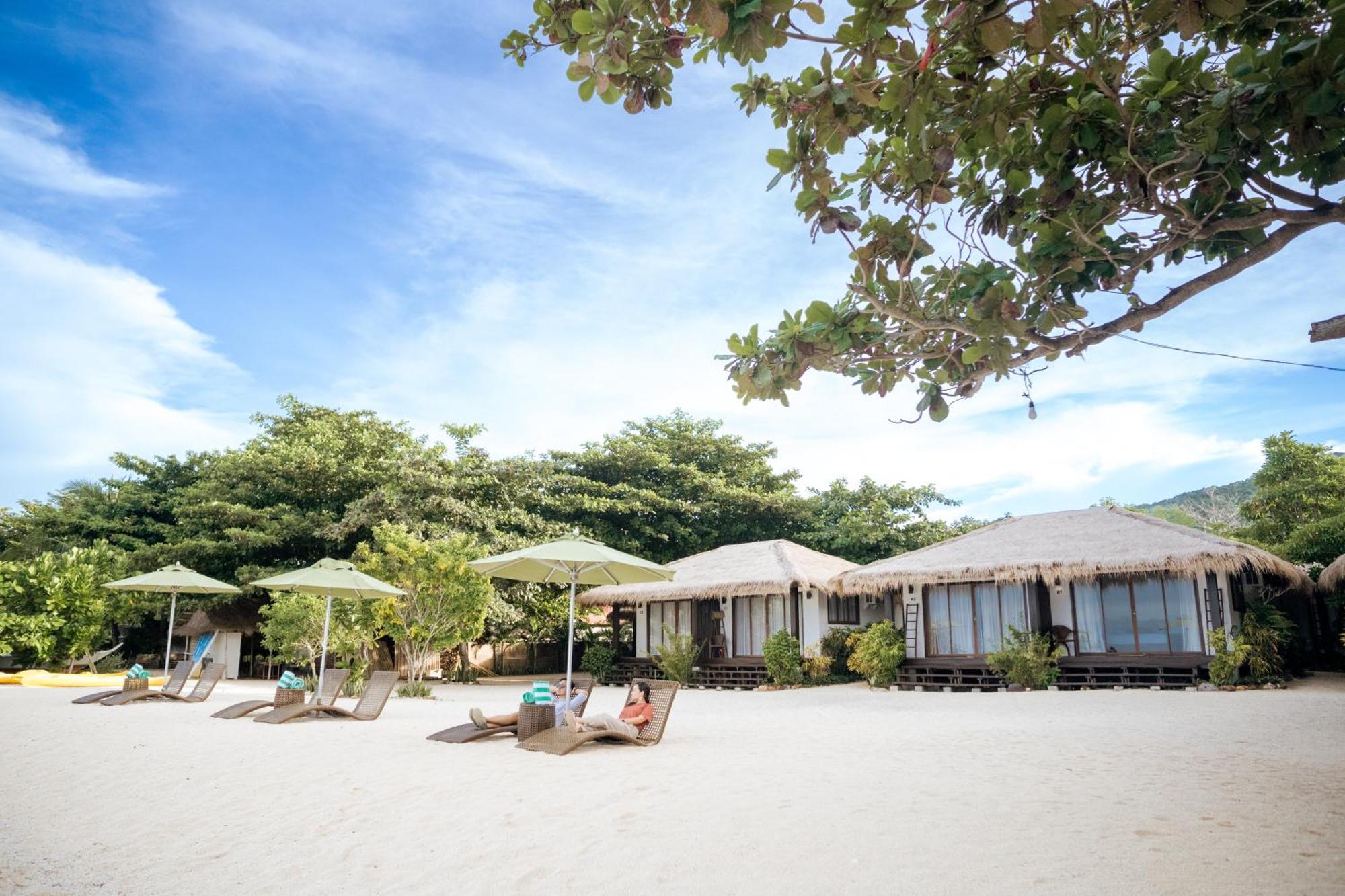 Hotel Balay Kogon à Carles Extérieur photo